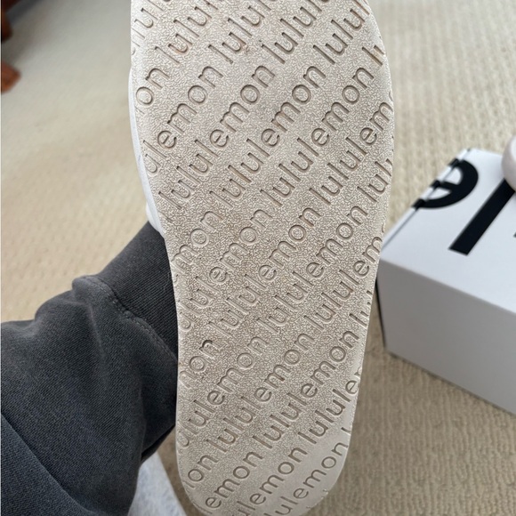 Lululemon slides - Picture 3 of 3